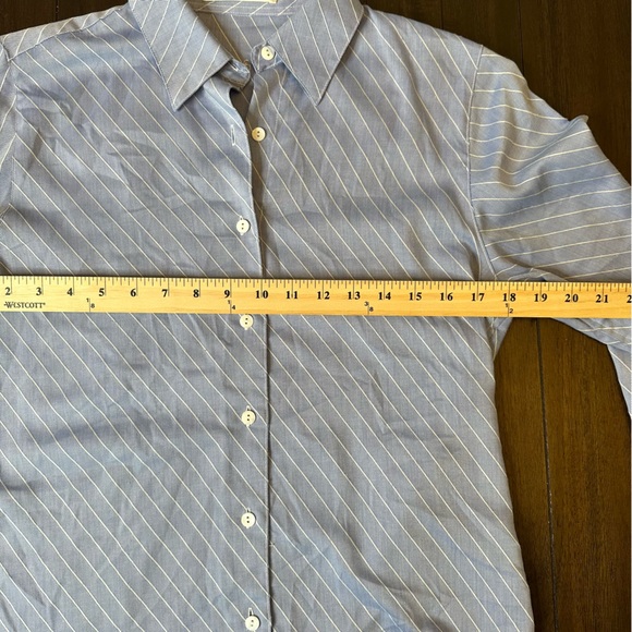 Foxcroft Button Down with Wear on the back (See Picture) - Picture 4 of 8